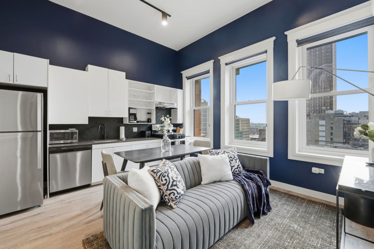 Four-bedroom, 10th floor